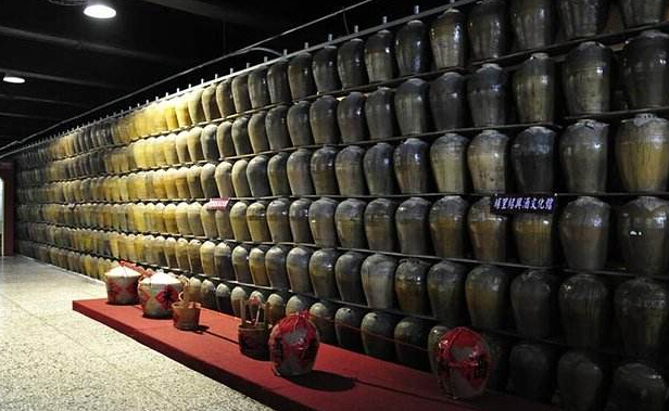 办酒厂需要什么手续？酒厂与酒类经营全流程指南